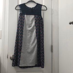 Adorable shift dress!